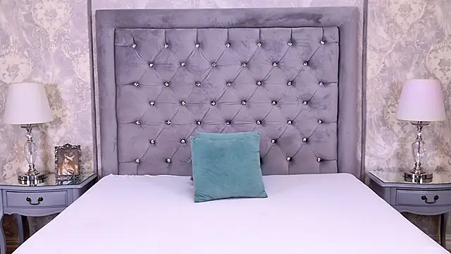 LexiRiley online show from 03-19-26, 06:17