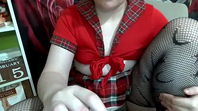 Snapshot of AverageRose chatting on 02-16-26, 07:59 AverageRose online show from 02-16-26, 07:59