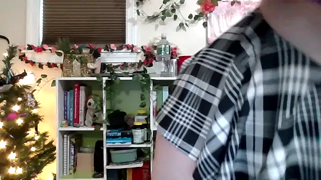 AverageRose online show from 03-04-26, 08:48