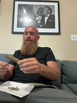 Snapshot of 32XRedBeard chatting on 07-11-26, 02:09 32XRedBeard online show from 07-11-26, 02:09