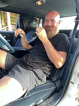 Snapshot of 32XRedBeard chatting on 07-15-26, 12:32 32XRedBeard online show from 07-15-26, 12:32