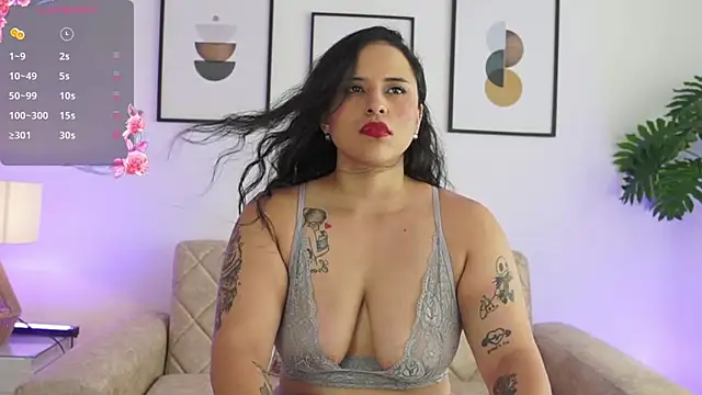 Snapshot of Emma_Walkerr_ chatting on 01-18-25, 07:15 Emma Walkerr online show from 01-18-25, 07:15