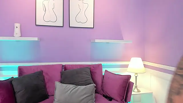 Snapshot of Emma_Walkerr_ chatting on 02-03-25, 10:11 Emma Walkerr online show from 02-03-25, 10:11