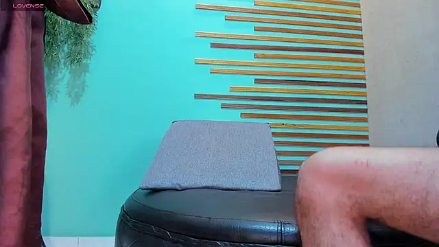 cristal antoni online show from 02-21-25, 05:09