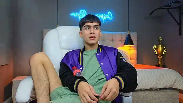 Tommy18   online show from 02-19-25, 12:44