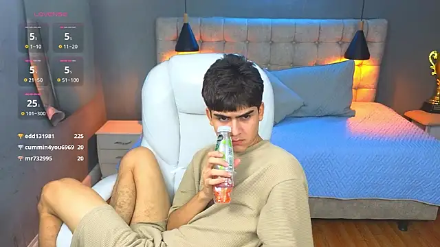 Tommy18   online show from 03-19-25, 11:06