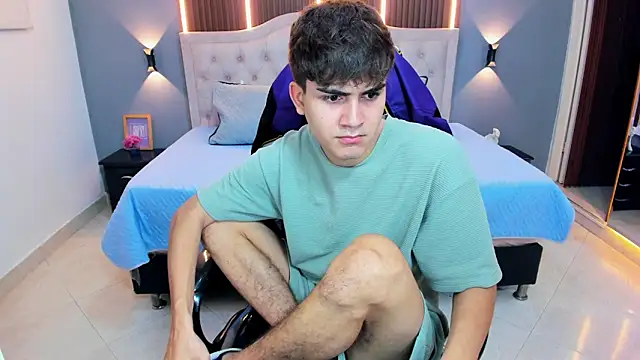 Tommy18   online show from 02-25-26, 03:27