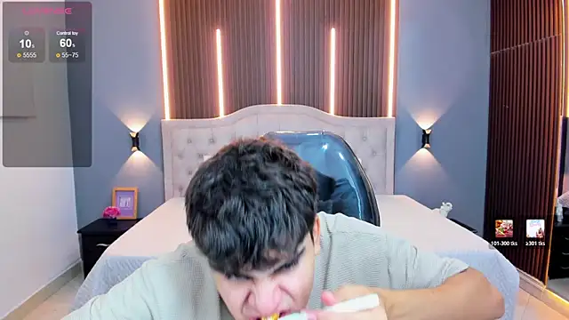 Tommy18   online show from 03-10-26, 04:06