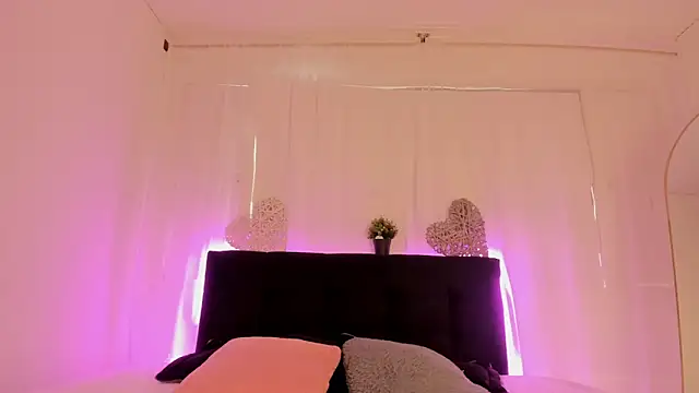 Bonny and carrot online show from 09-08-25, 07:13