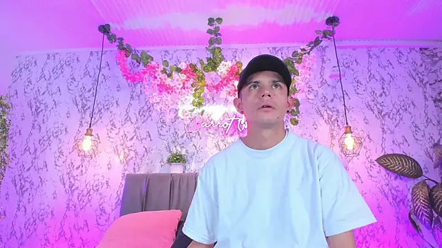 Snapshot of Bonny_and_carrot chatting on 02-09-26, 07:07 Bonny and carrot online show from 02-09-26, 07:07