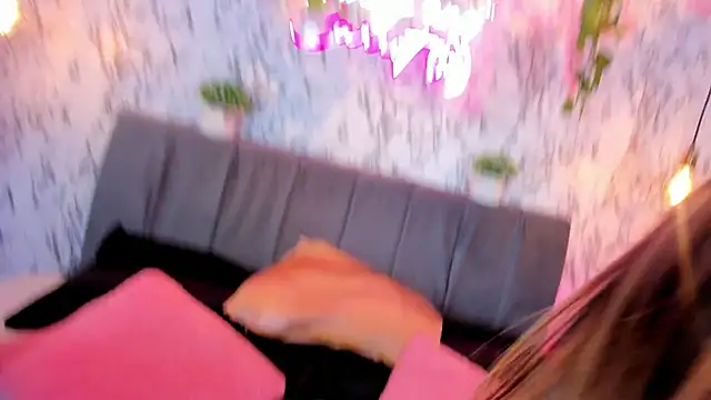 Snapshot of Bonny_and_carrot chatting on 02-18-26, 06:59 Bonny and carrot online show from 02-18-26, 06:59