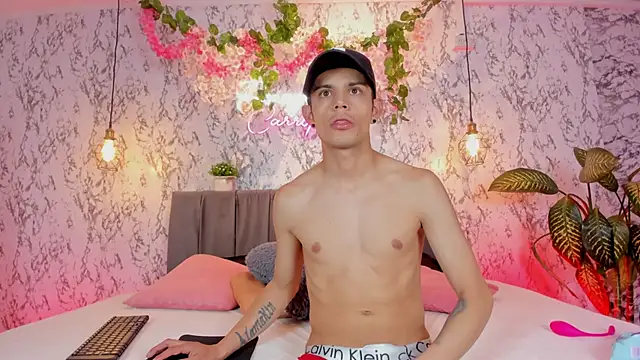 Snapshot of Bonny_and_carrot chatting on 02-19-26, 07:10 Bonny and carrot online show from 02-19-26, 07:10