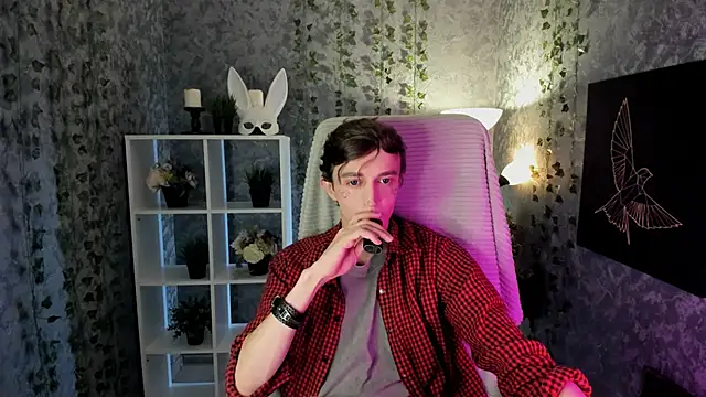 John Weasley online show from 10-30-25, 08:27