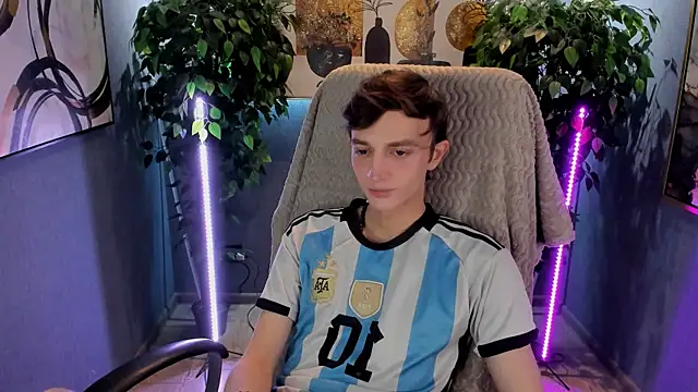 John Weasley online show from 12-03-25, 01:53