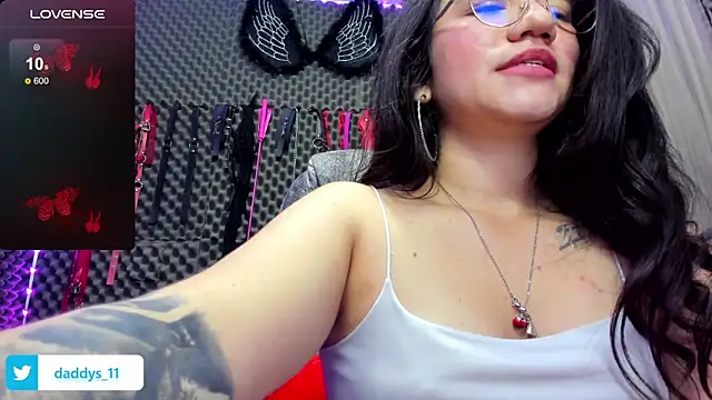 Snapshot of lilihot_ chatting on 02-11-25, 10:28 lilihot online show from 02-11-25, 10:28