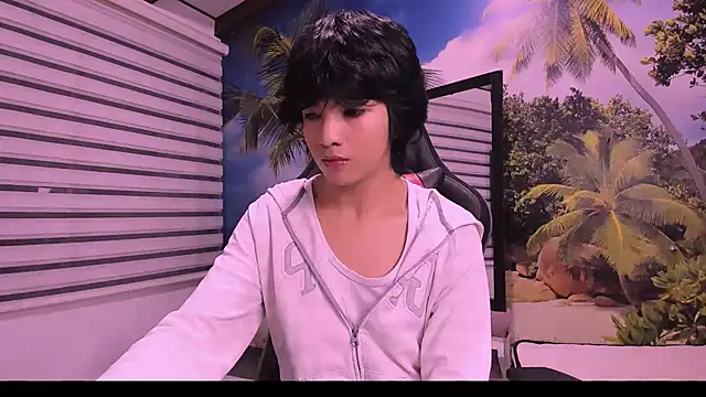 AllanYong18 online show from 02-03-25, 12:47