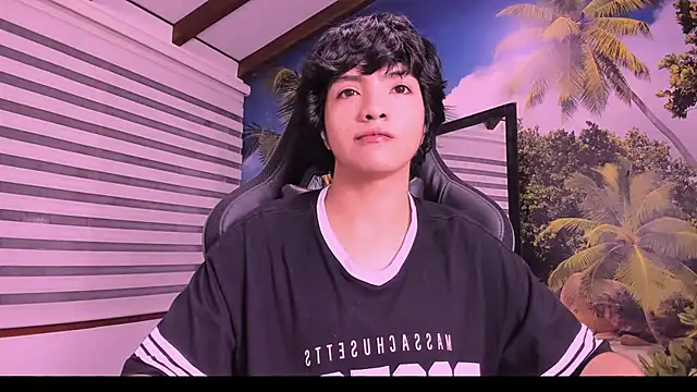 AllanYong18 online show from 02-17-25, 08:41