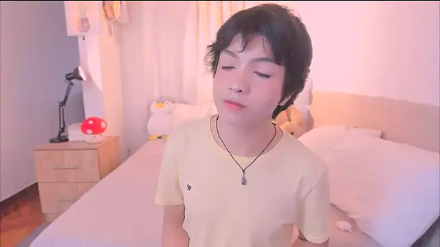 AllanYong18 online show from 02-07-26, 12:31