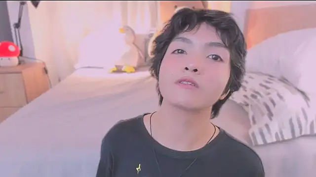 AllanYong18 online show from 03-02-26, 07:15