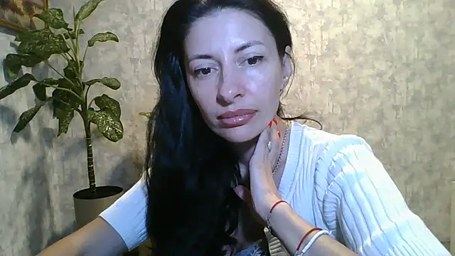 Snapshot of LissaBlossom chatting on 06-04-26, 02:56 LissaBlossom online show from 06-04-26, 02:56