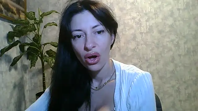Snapshot of LissaBlossom chatting on 06-07-26, 03:10 LissaBlossom online show from 06-07-26, 03:10