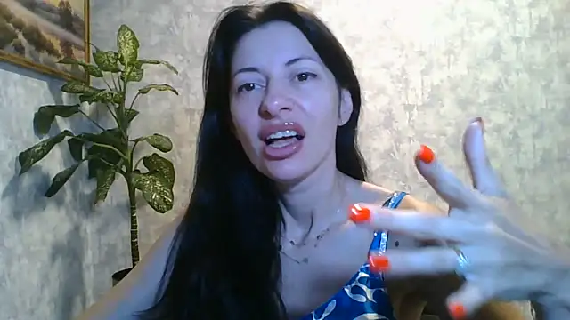 Snapshot of LissaBlossom chatting on 06-17-26, 04:26 LissaBlossom online show from 06-17-26, 04:26