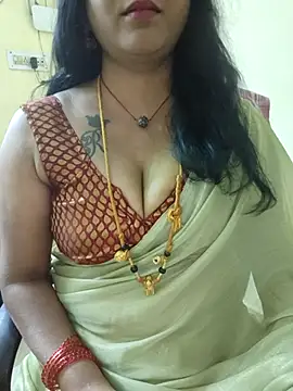 Snapshot of sriyazhini chatting on 02-14-25, 05:19 sriyazhini online show from 02-14-25, 05:19