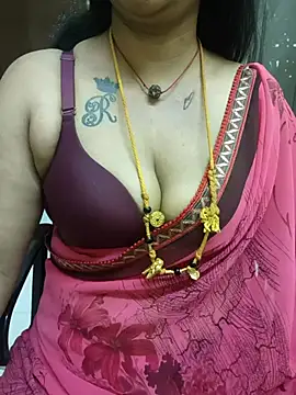 Snapshot of sriyazhini chatting on 02-22-25, 01:24 sriyazhini online show from 02-22-25, 01:24