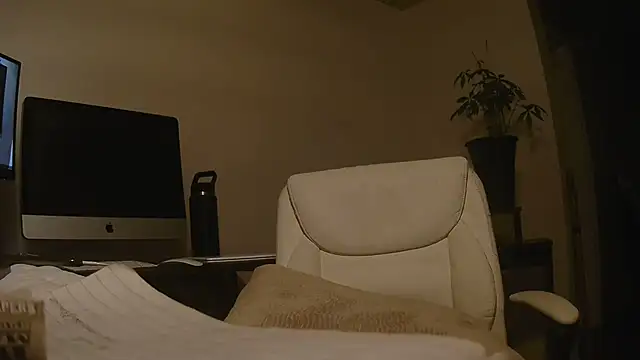 Snapshot of MrDaddyBbSnake chatting on 04-22-26, 01:41 MrDaddyBbSnake online show from 04-22-26, 01:41