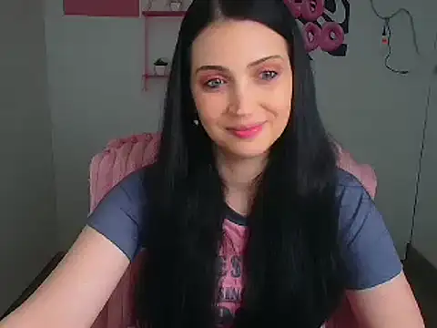 Snapshot of Amalia_amor chatting on 04-21-26, 11:38 Amalia amor online show from 04-21-26, 11:38