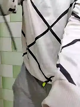 TOPMOON001 online show from 01-20-25, 08:40