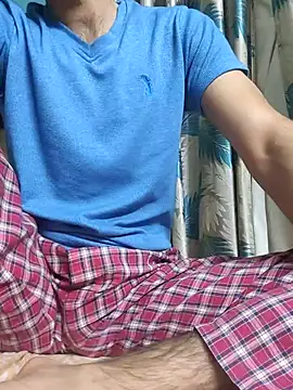 TOPMOON001 online show from 04-15-26, 07:32