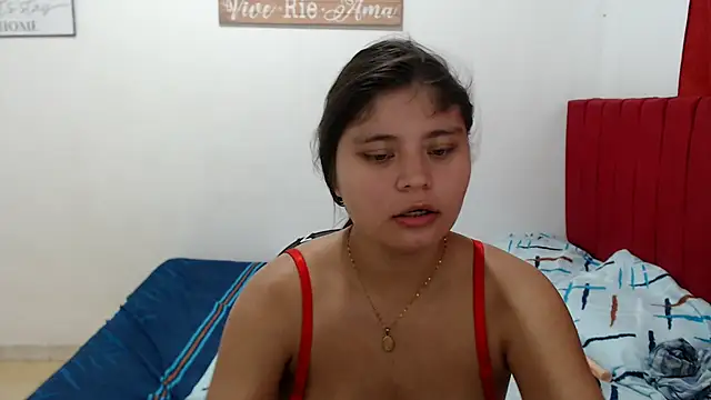 Snapshot of diva_sexyhot chatting on 02-14-25, 11:21 diva sexyhot online show from 02-14-25, 11:21