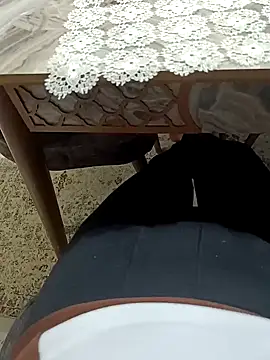 Snapshot of senle12ben chatting on 01-07-25, 03:44 senle12ben online show from 01-07-25, 03:44