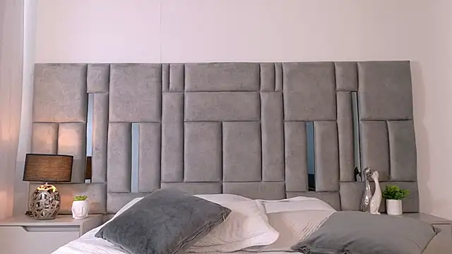 Karla Hudsson online show from 11-11-25, 01:11