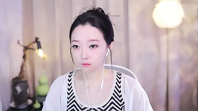 Zoe-99 online show from 11-05-25, 12:05