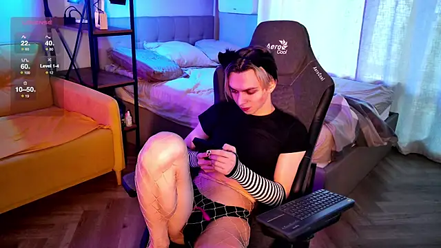 Snapshot of leon_yuugen chatting on 03-19-25, 02:24 leon yuugen online show from 03-19-25, 02:24