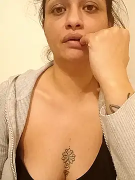 Snapshot of rosse26830 chatting on 01-12-26, 08:36 rosse26830 online show from 01-12-26, 08:36