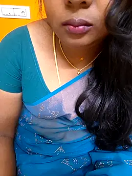 Snapshot of kanikasree chatting on 03-05-25, 06:23 kanikasree online show from 03-05-25, 06:23