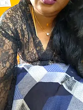 Snapshot of kanikasree chatting on 03-10-25, 02:06 kanikasree online show from 03-10-25, 02:06