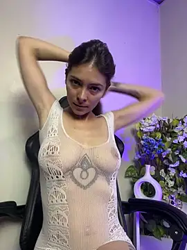 Snapshot of Aleska_Miami chatting on 05-18-26, 03:51 Aleska Miami online show from 05-18-26, 03:51