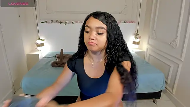 Snapshot of JasmineRose7 chatting on 09-17-25, 01:24 JasmineRose7 online show from 09-17-25, 01:24