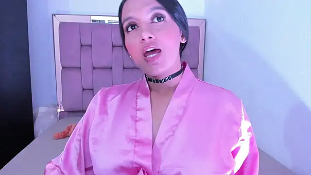 trissha xk1 online show from 08-09-26, 01:27