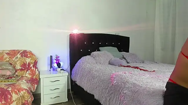 boysLittle online show from 03-06-26, 08:33