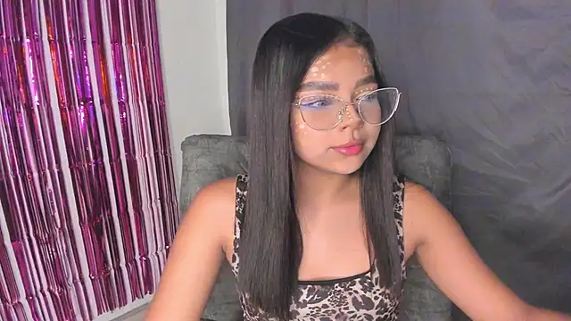 Snapshot of Lixy_x chatting on 10-31-25, 01:28 Lixy x online show from 10-31-25, 01:28