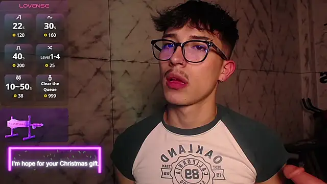 Snapshot of tim__fox chatting on 12-21-25, 11:28 tim fox online show from 12-21-25, 11:28