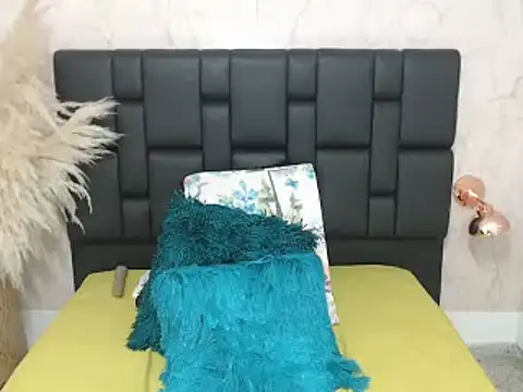 RAICHELLCOOPER1 online show from 01-11-25, 12:55