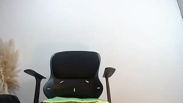 RAICHELLCOOPER1 online show from 09-09-25, 05:34