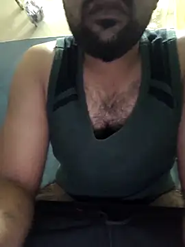 Snapshot of 13lusty chatting on 11-23-25, 06:13 13lusty online show from 11-23-25, 06:13