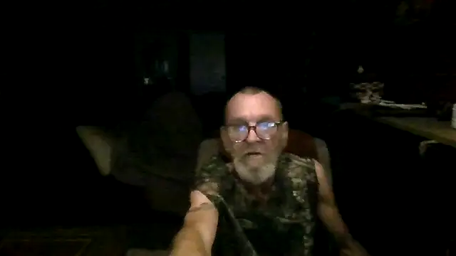 Snapshot of Aldick68 chatting on 06-17-26, 05:43 Aldick68 online show from 06-17-26, 05:43
